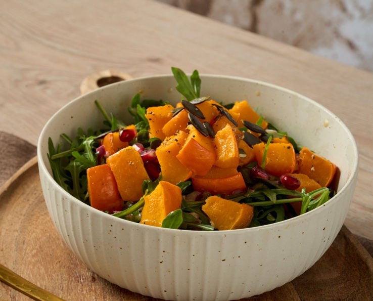 Herfstsalade met ovenpompoen – knapperig, voedzaam en vol smaak