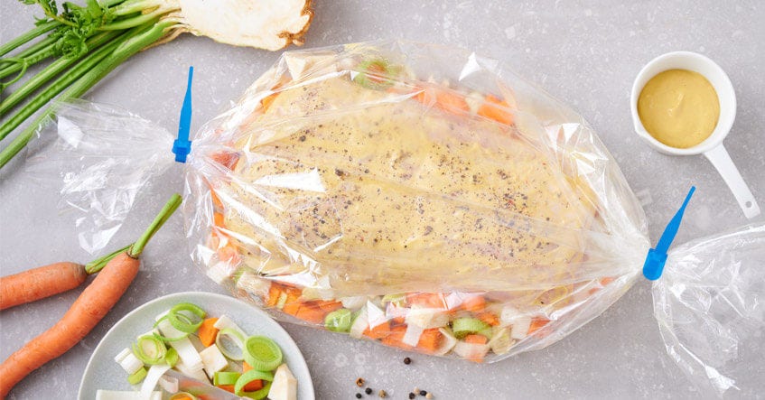 Gebraden varkensvlees in een braadzak: het eenvoudige recept voor sappig gebraad