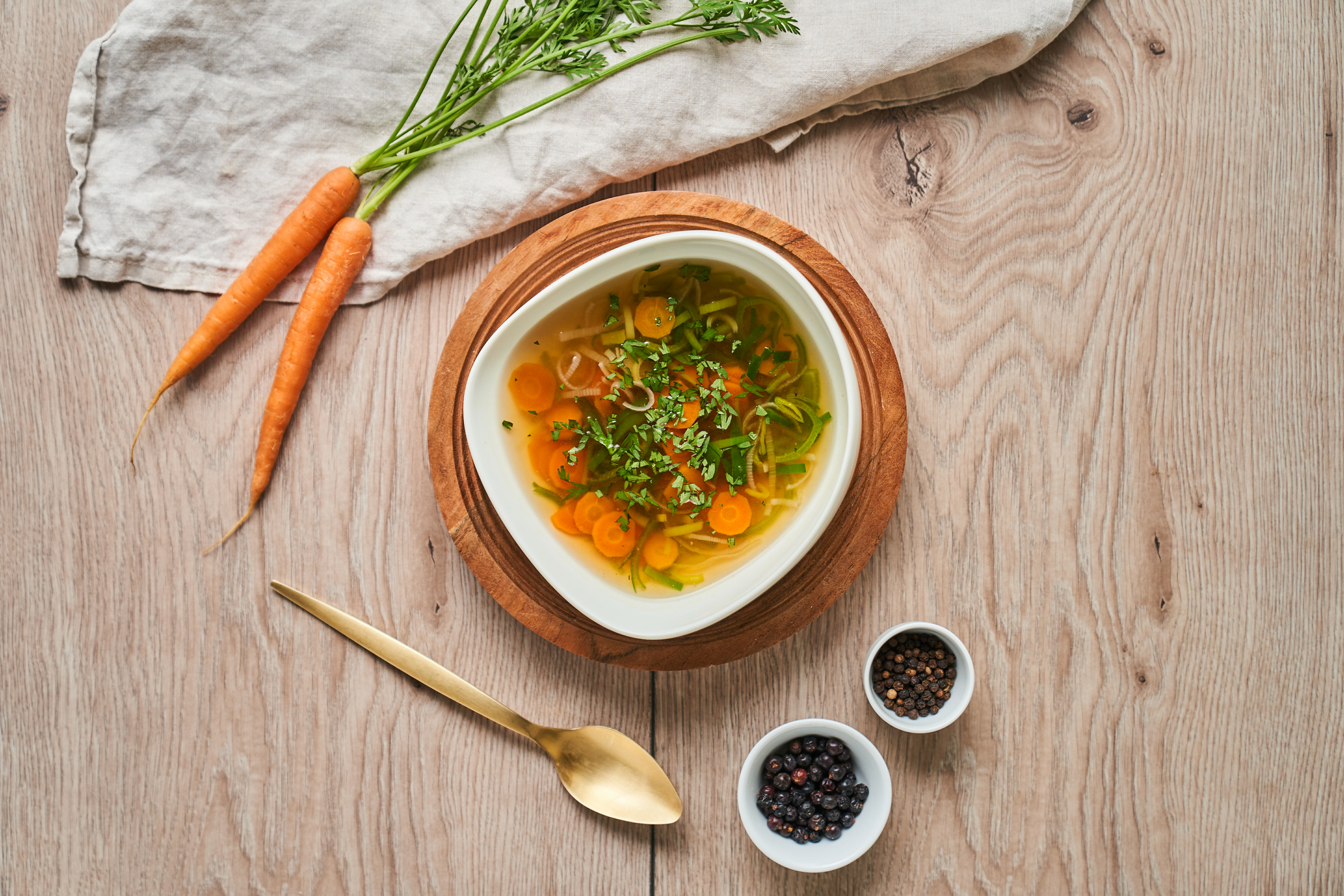 Maak je eigen groentebouillon van restjes – zo doe je dat!