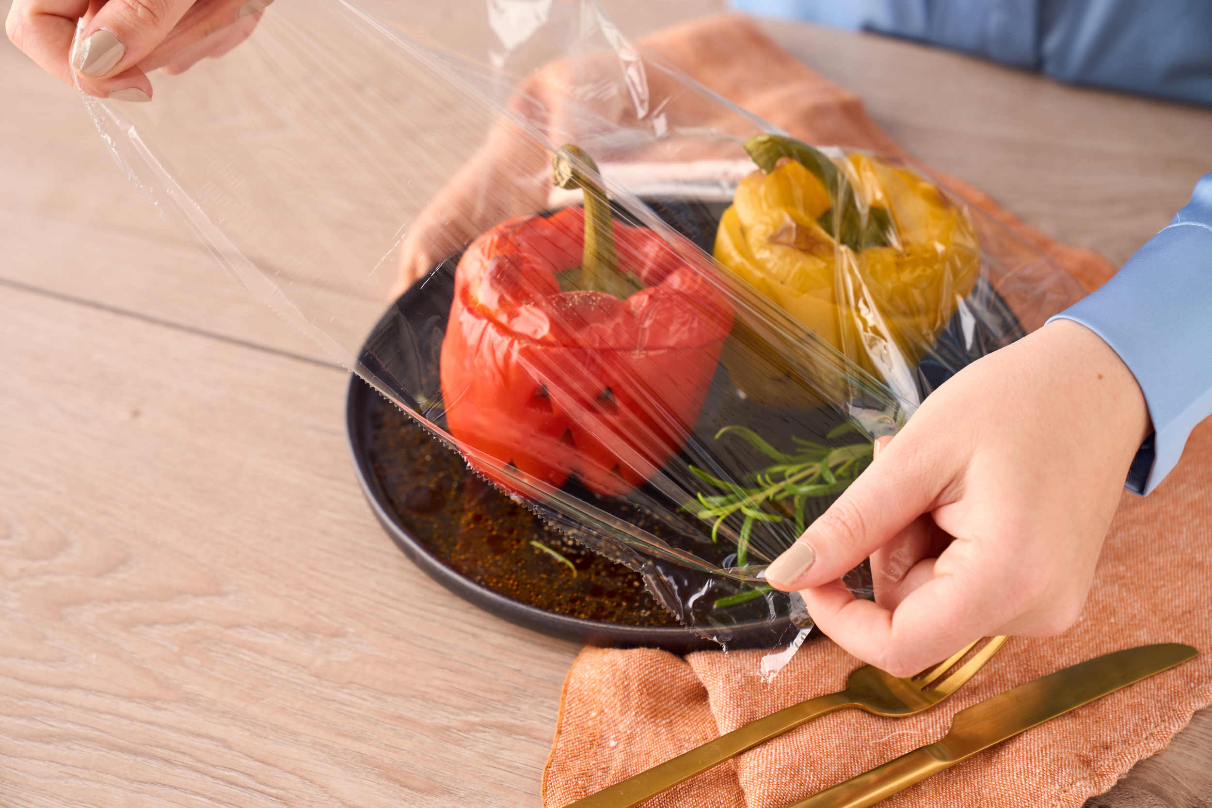 Halloween-paprika: gevulde griezelige paprika's met gehakt