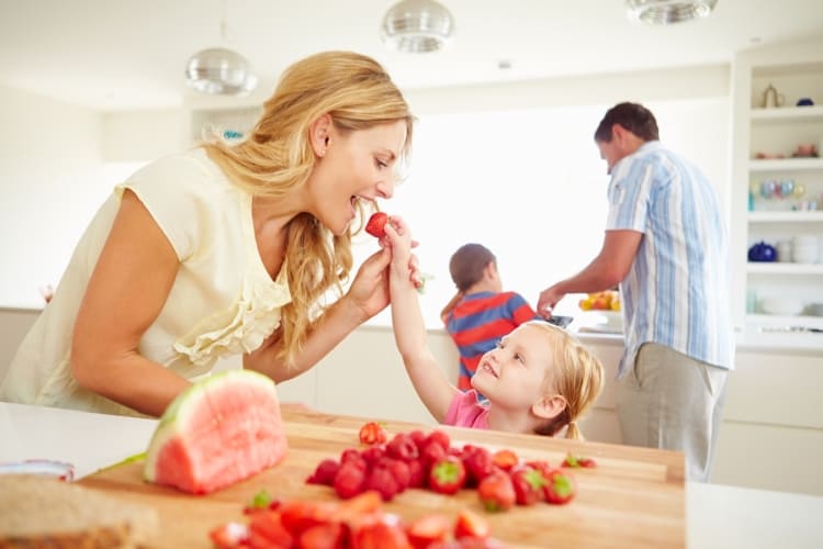 Fruit uit een Toppits® diepvrieszakje voor het hele gezin